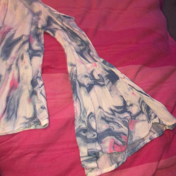 Cute Hollister off the shoulder long sleeve - Picture 2 of 3